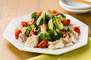 ブロッコリーとミニトマトと豚しゃぶのサラダ