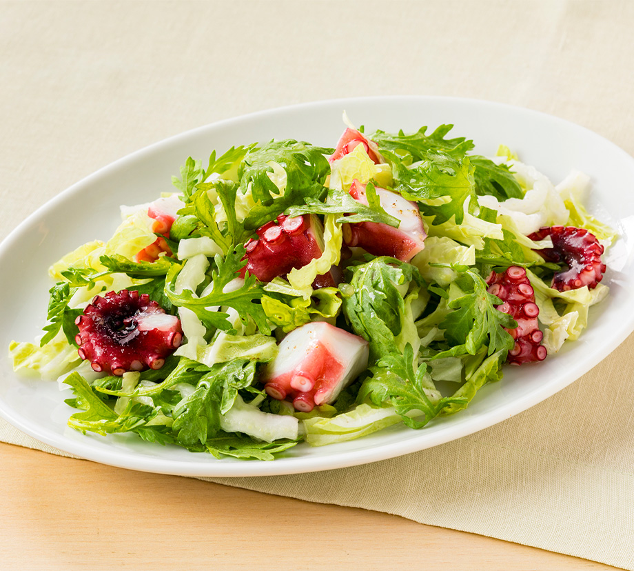 白菜と春菊とたこのサラダ