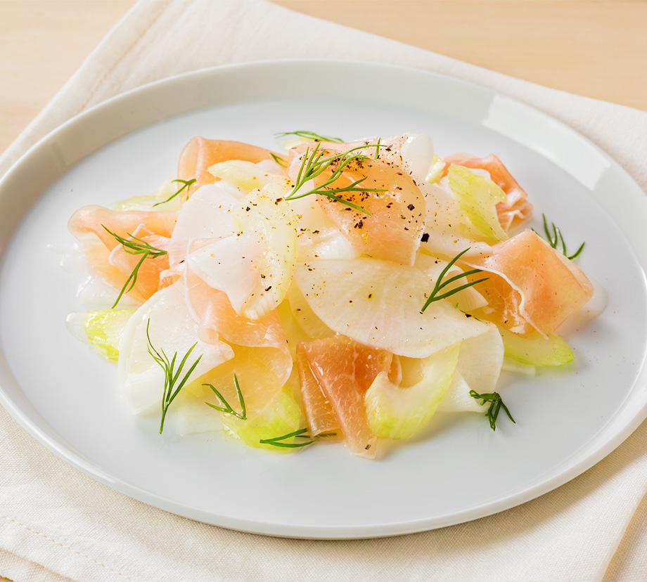 大根とセロリと生ハムのサラダ