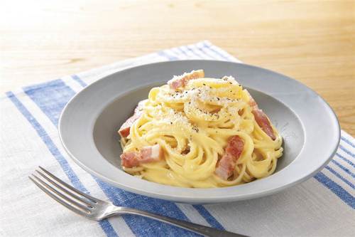 スパゲッティ　カルボナーラ