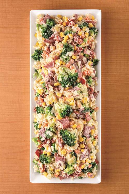 パストラミビーフとブロッコリーのコールスロー