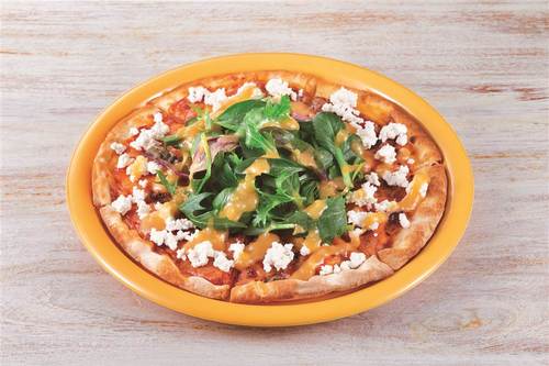 おろし野菜のサラダチーズピザ