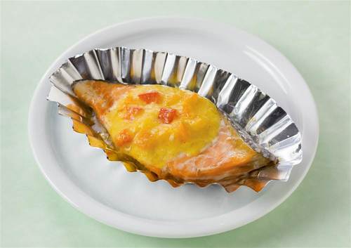 岩手県産鮭のマヨカレーソース　　　　　