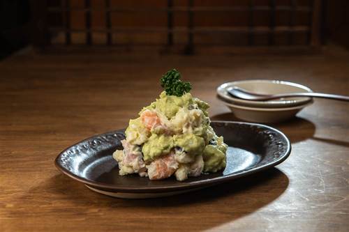 えびとアボカドタルタルのポテトサラダ