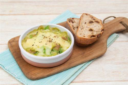 アボカドココットグラタン