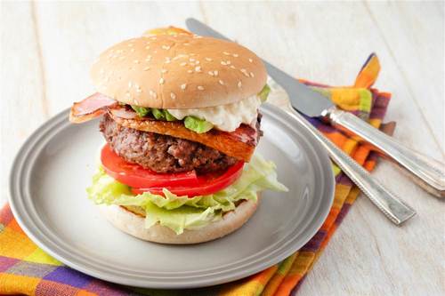 レモンタルタルアボカドBLTバーガー