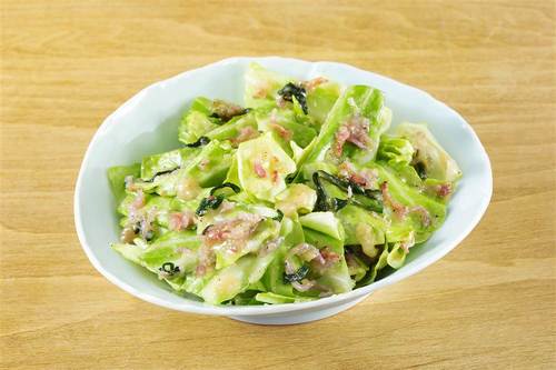 梅しそちりめんのねぎ塩キャベツ