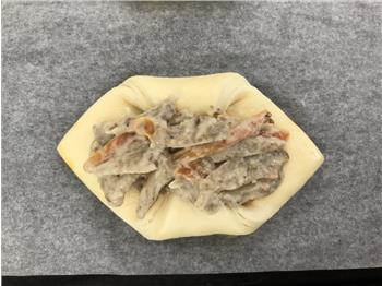 焙煎胡麻ごぼうデニッシュ