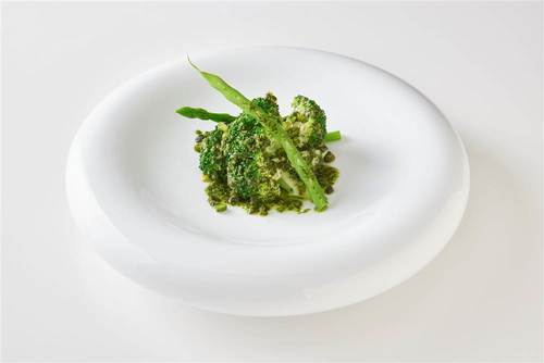 ブロッコリーとピスタチオのパセリソース
