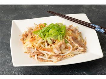 豚肉と桜えびのねぎ塩焼きそば