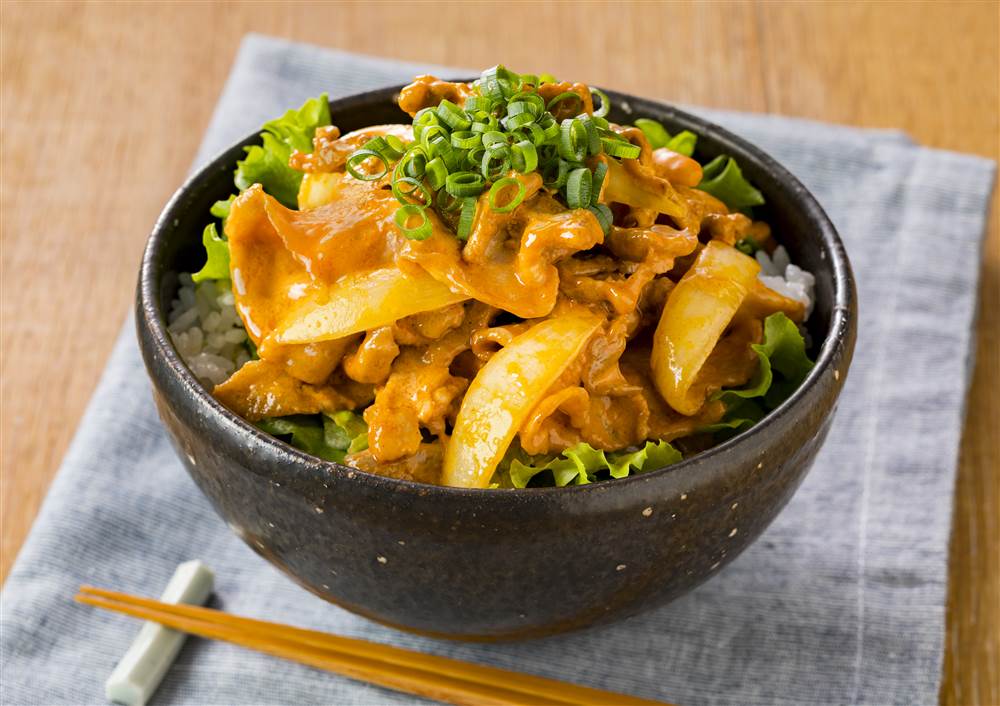 写真：コチュマヨ豚丼