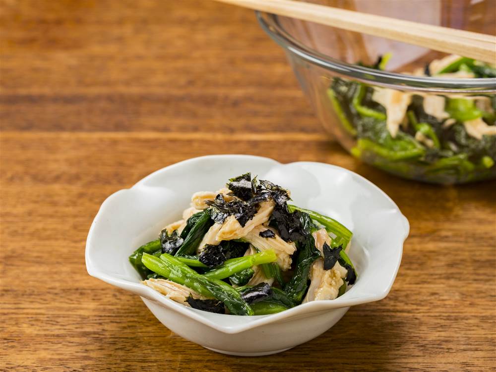 写真：冷凍ほうれん草とチキンの醤油胡麻和え